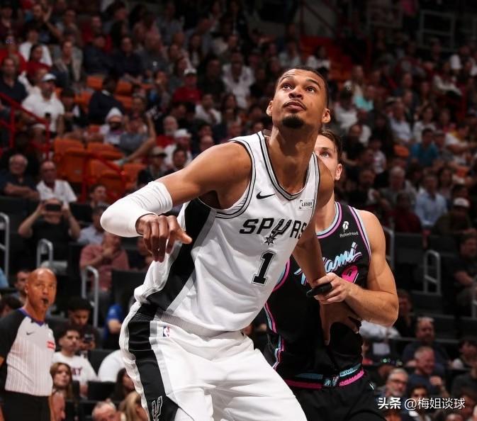 势不可挡！马刺136：111大胜热火，看看球员数据，谁封神了？！
 
01、文班