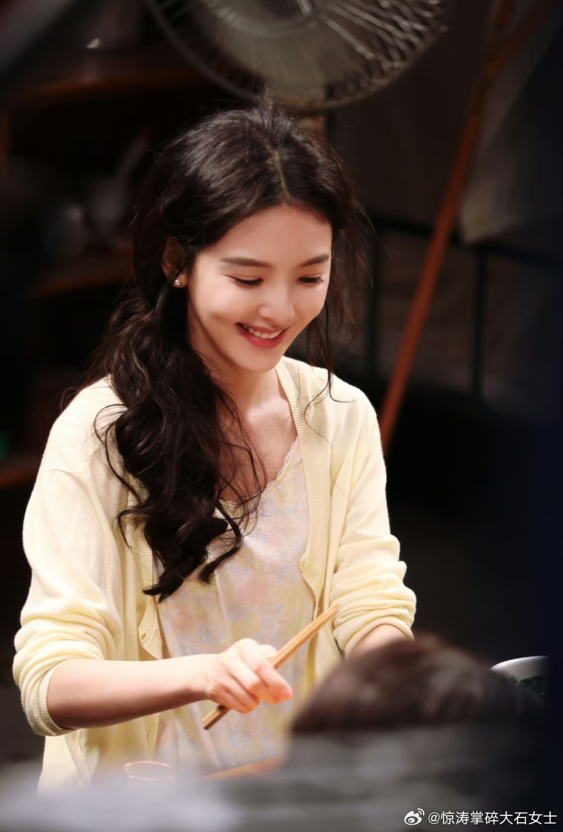 郑晓龙对章若楠的评价章若楠跟郑晓龙说多夸爱听冬去春来 导演郑晓龙认证章若楠！说庄