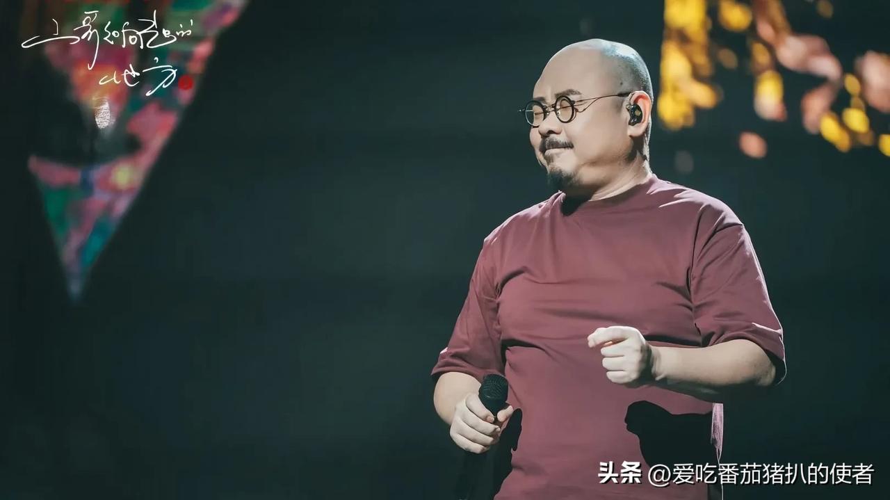 我认同刀郎的音乐和思想。他的音乐融合多种元素，风格独特。像《罗刹海市》，歌词充满