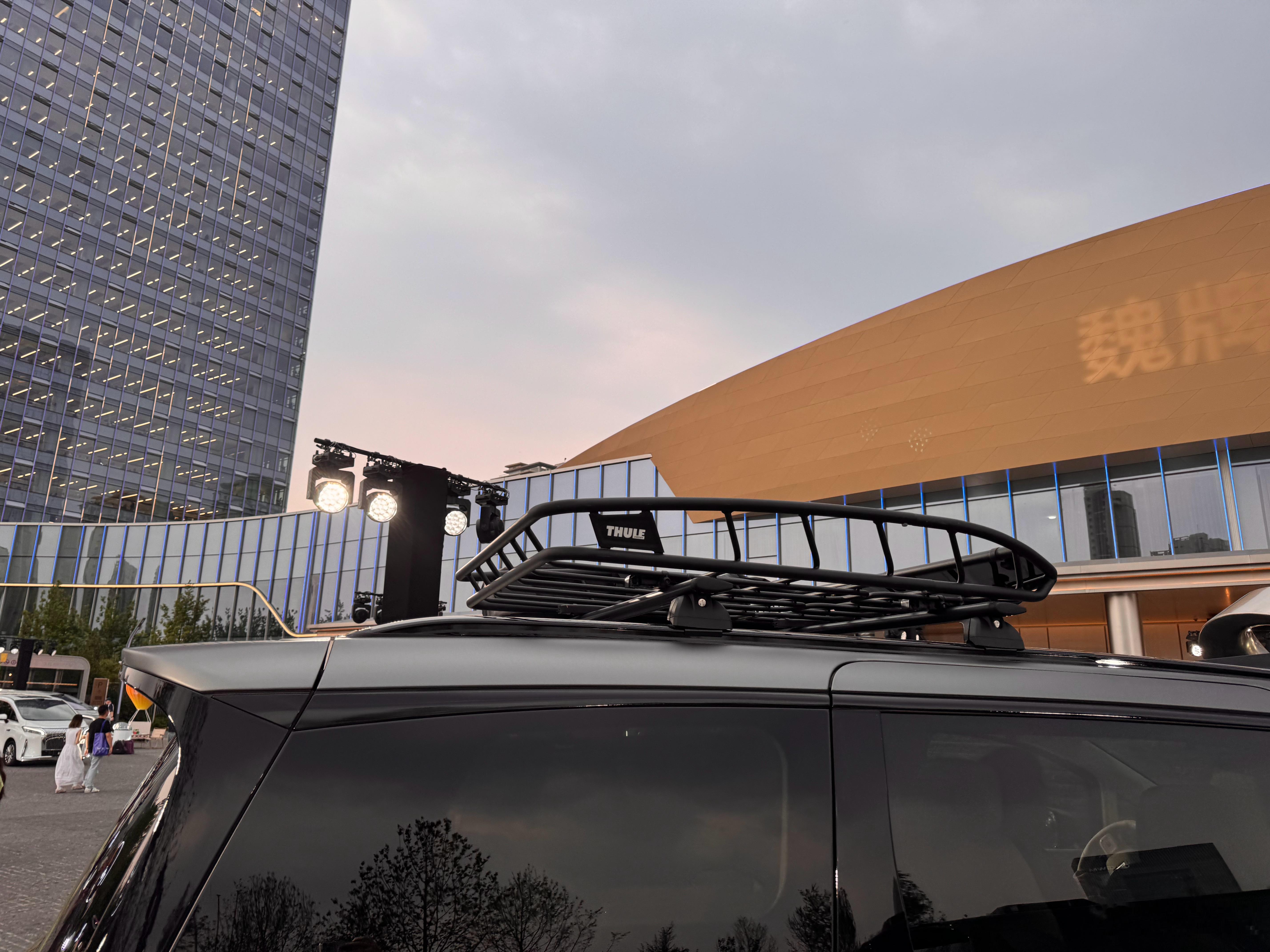 全新魏牌高山7 SUV，这么造车真是情怀和热爱了，帅啊！这车让你们想到了谁？