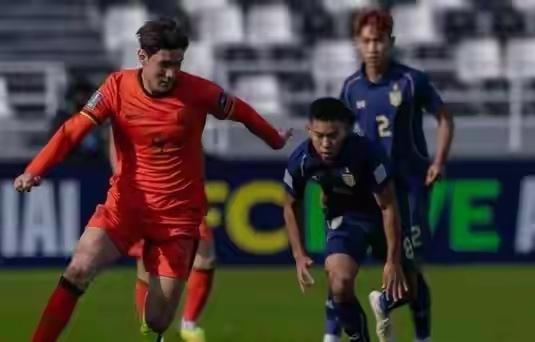 昨晚国青队和泰国踢完，亚足联官网很快就发了句话，挺有意思：“中国U23终于等到了