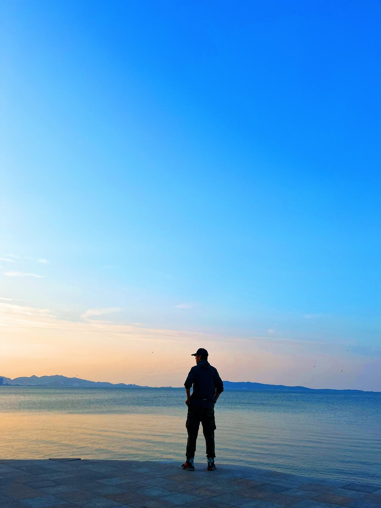退休做好五件事，不焦虑不空虚

退休是人生新起点，做好五件事，生活更充实：

一