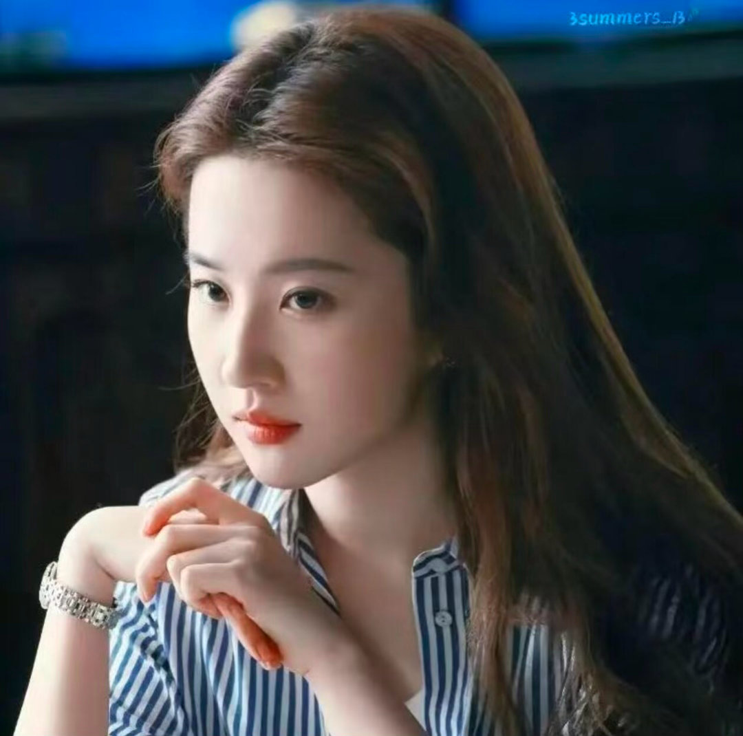 戴燕妮自曝喜欢刘亦菲 戴燕妮追星刘亦菲的方式太高级了——cos她演过的角色，还公