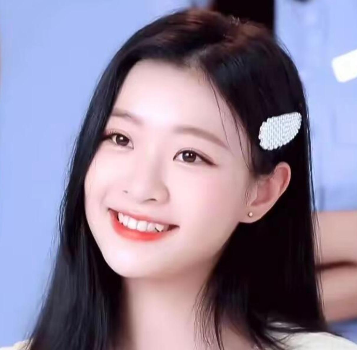 青你A班第12名在澳洲端咖啡，

其实放过自己

才是人生最大的清醒

20年青