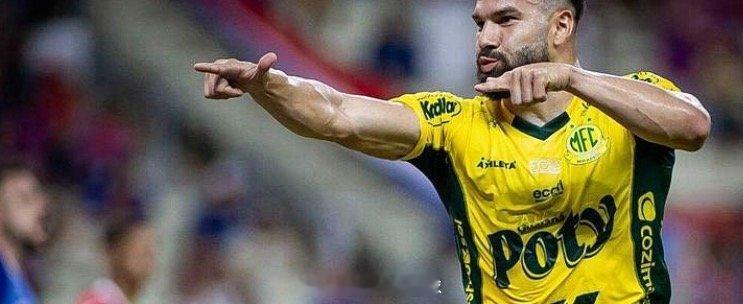 搬运足球情报，给足球爱好者们提供帮助桑托斯VS米拉索尔1本场比赛桑托斯的主力后卫