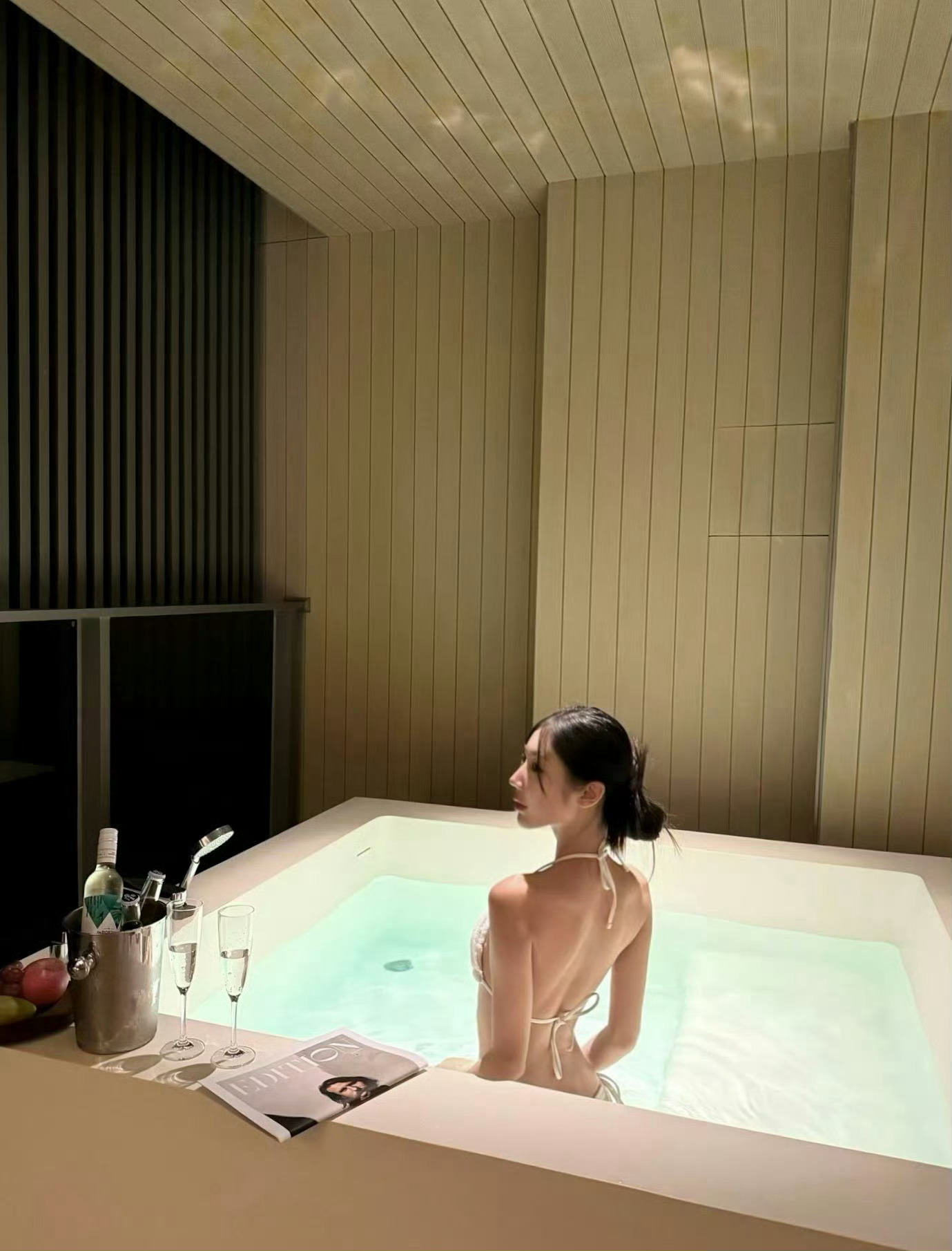 春天没有心事，春天只顾花开。 ​​​