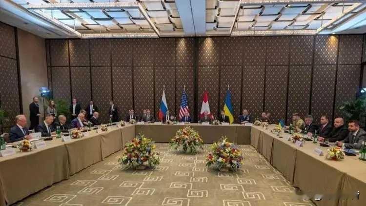 谈了4年仍无实质进展，俄乌和谈的死结根本不在领土
 
很多人以为俄乌和谈卡壳是领