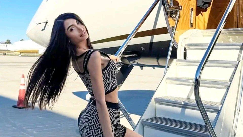 28岁女模网红被捕，专门在约会软件上找有钱人，利用美色信任入室偷金条据警方透露，