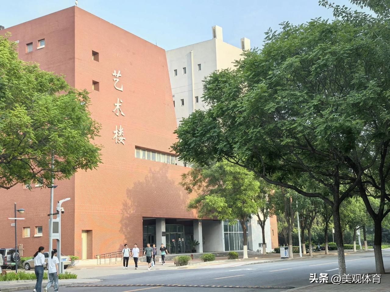 本学期最后一次去良乡校区上课，或许也是此生最后一次。