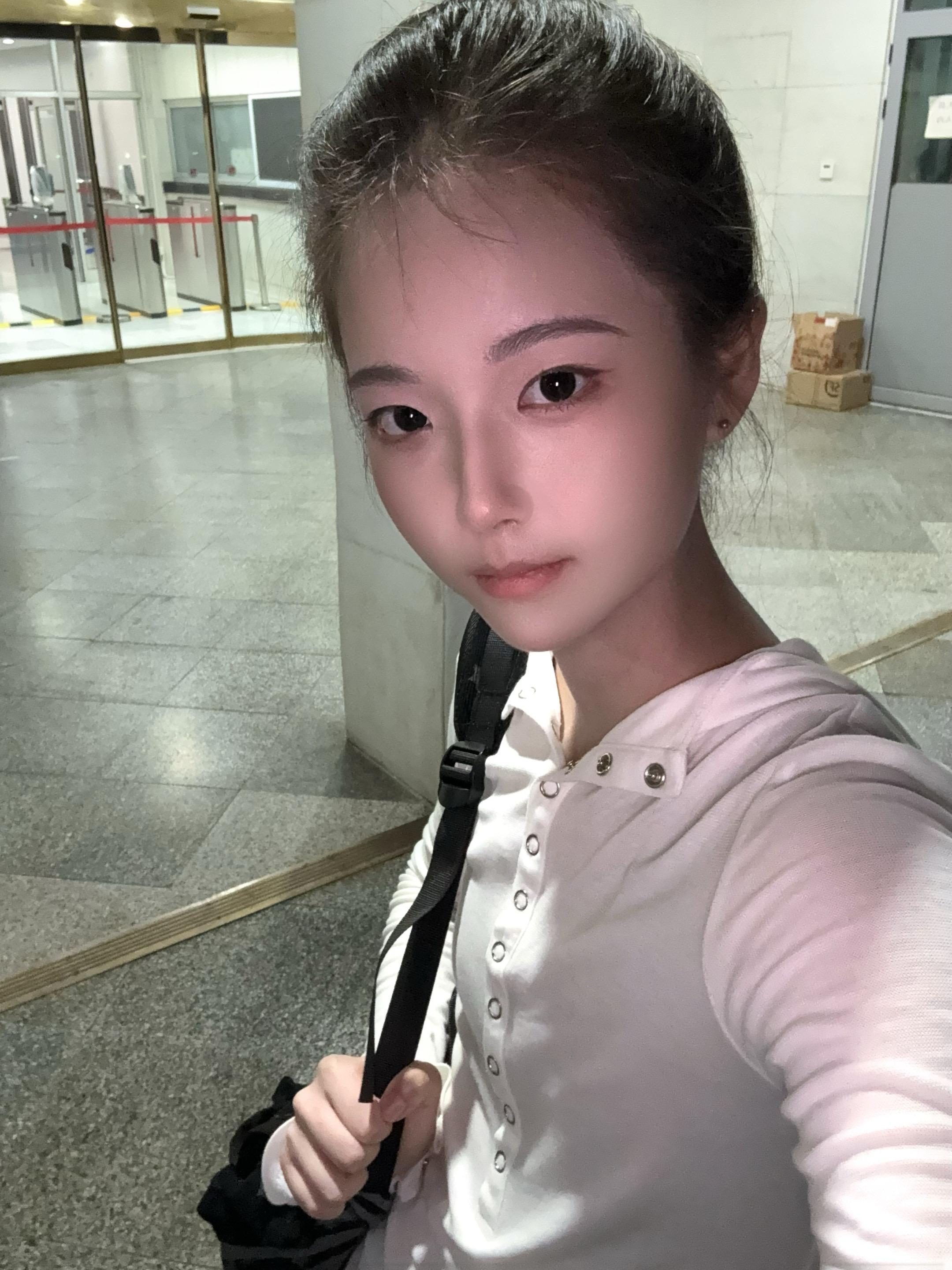 你忘记我也是卷发