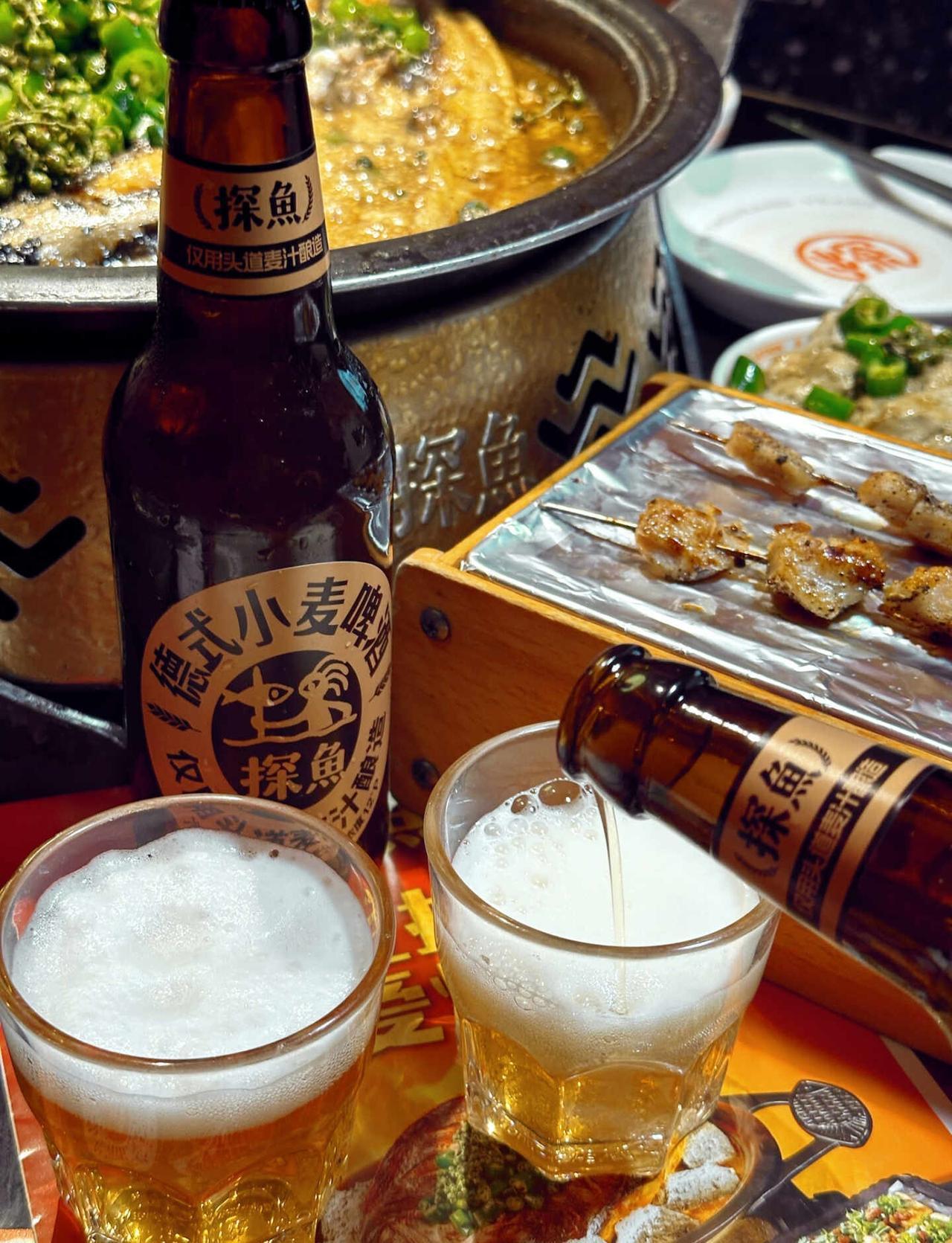 在广州‼️烤鱼排队王开宵夜档了
夜晚解压好去处🍻卸下一天的疲惫
氛围松弛舒服太