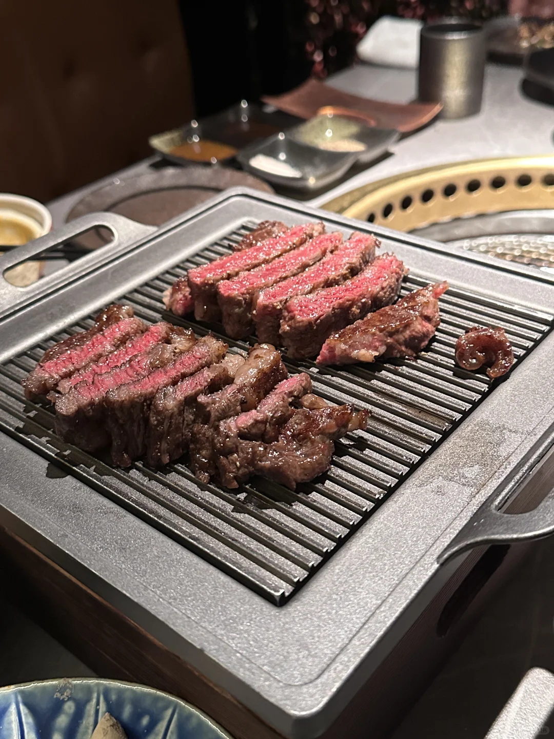 一刀下去4位数的和牛烧肉🥢