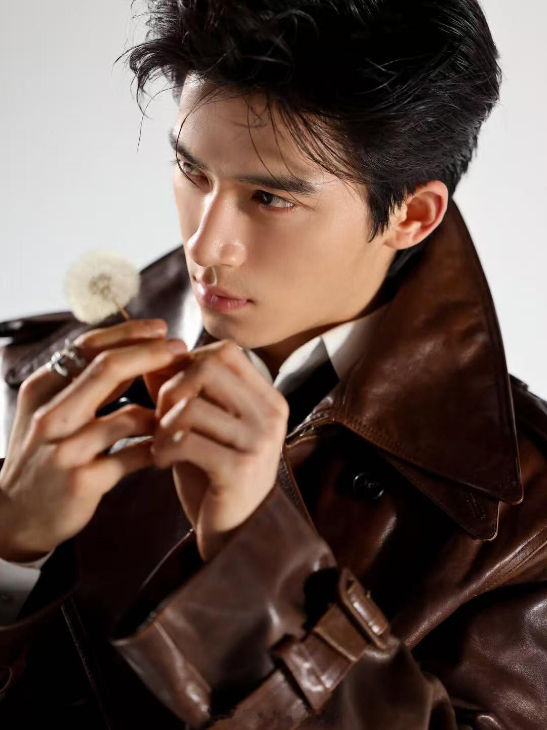 王星越ins更新，好帅，五官绝了。和Tiffany适配度拉满了