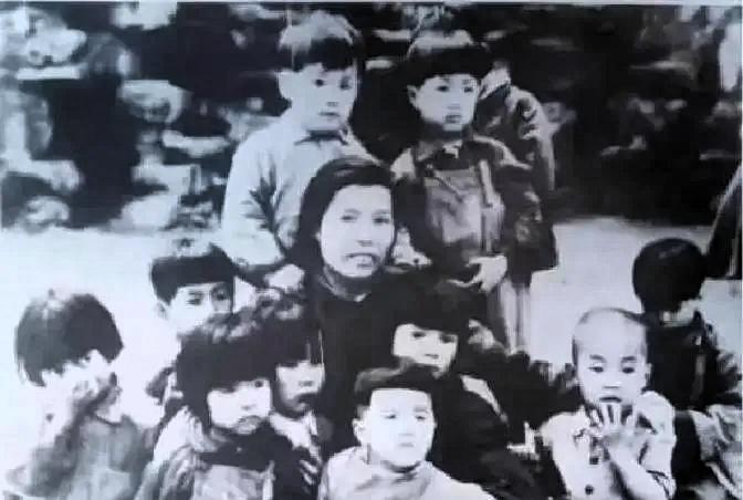 1986年10月7日，刘伯承在北京病逝。他临终前对妻子和孩子说：“杀害小华北的凶