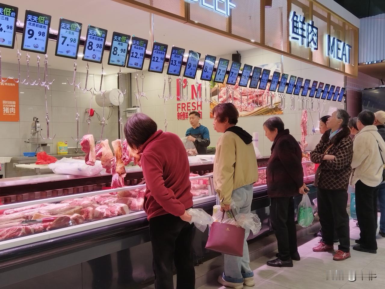 广安有猪肉五元一斤，这样的价格是不是超便宜？

我发现，在广安城南德麦盛超市里，