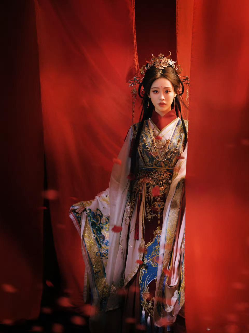 祝绪丹 小神仙 这也太精致太好看了吧～让人完全移不开眼睛呀！ 