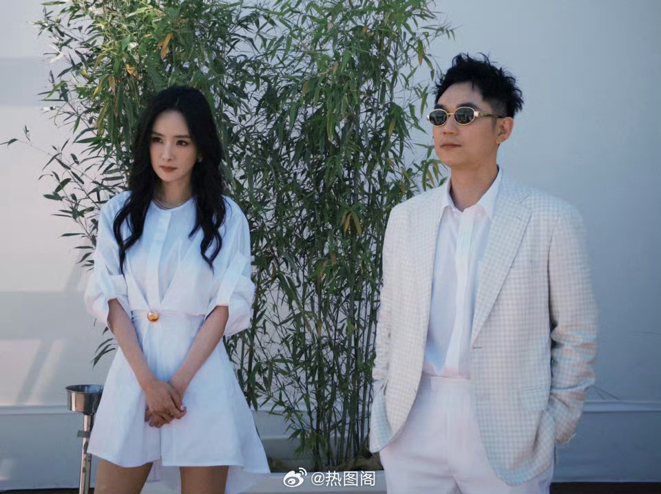 杨幂👗 戛纳电影节个人photocall 环节，好温柔大气✨ 热图阁公众号 