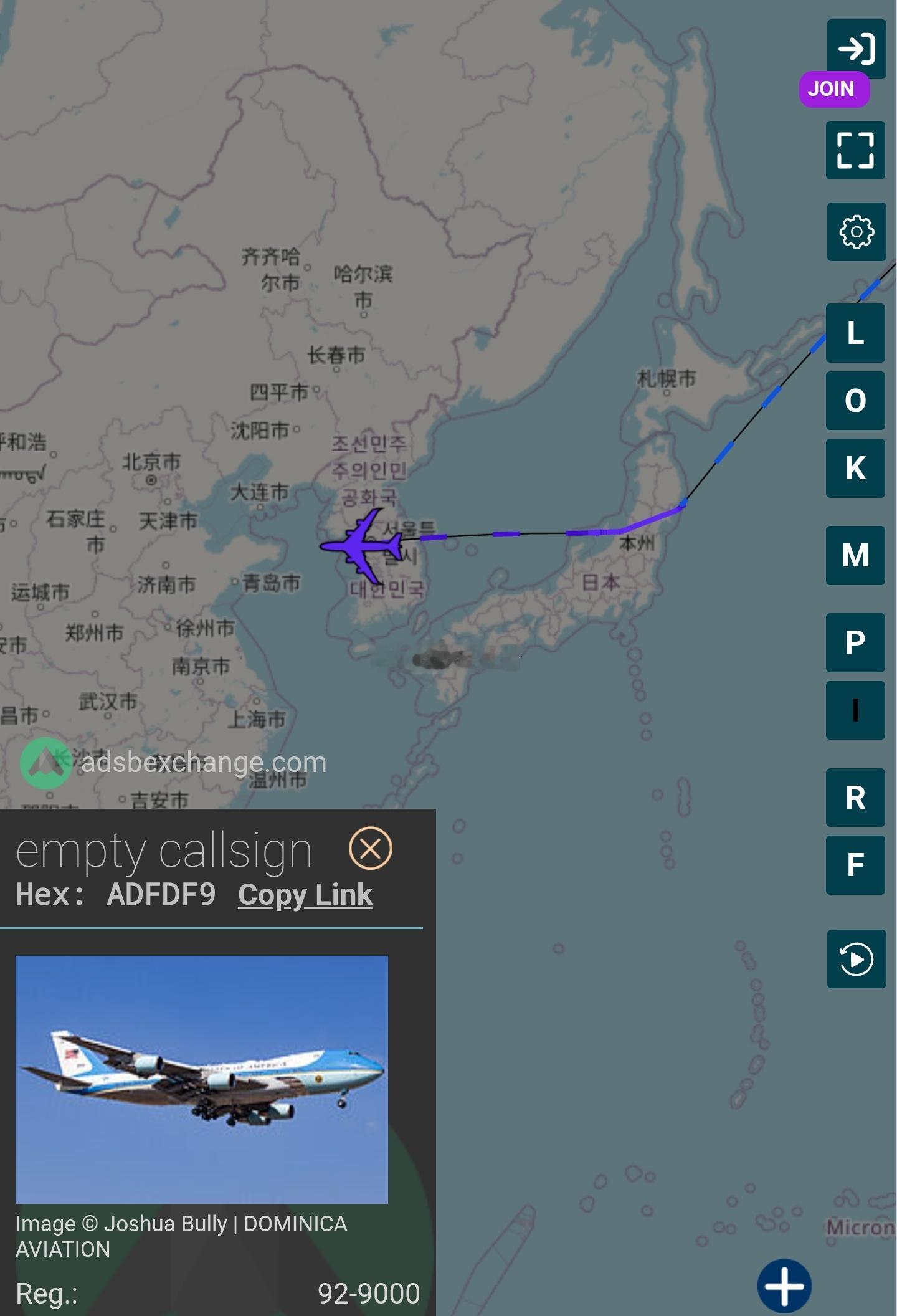 欢迎特朗普访问中国空军一号正在韩国上空，冲冲冲