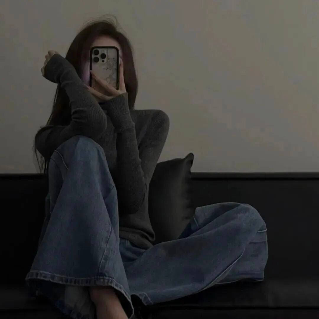 人与人之间强求不来 有人风雨里送来的晚餐却不及某人随口一句的晚安 ​​​