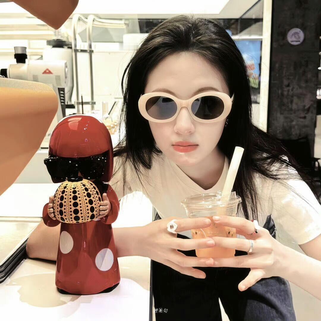 WeChat ｜氛围感女生头像  