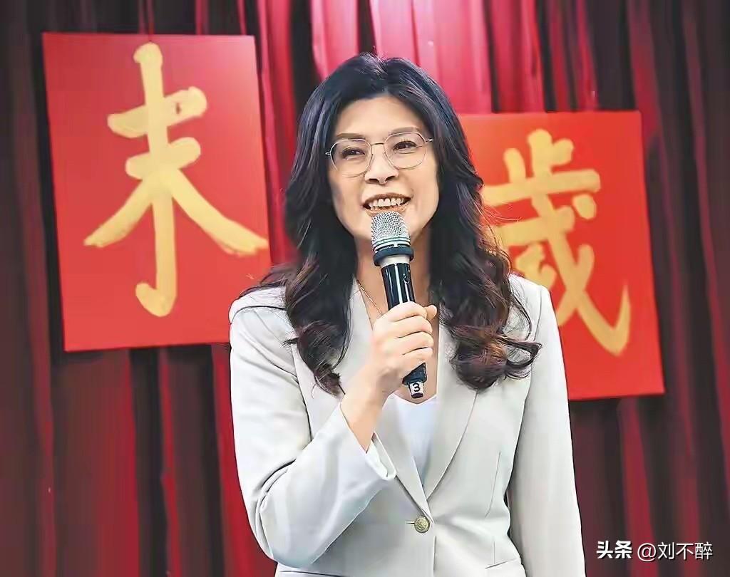 郑丽文称，这次到访大陆意义重大，但面临的内外压力也不小。