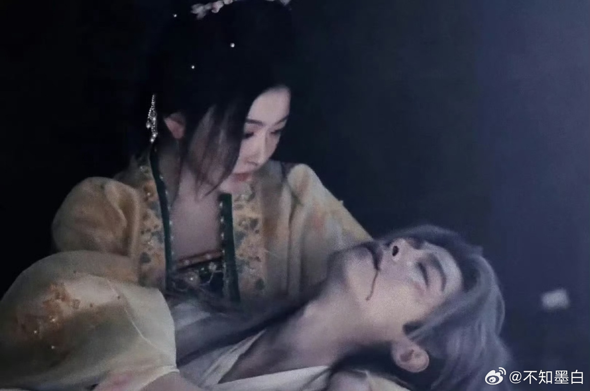 齐旻小苦瓜这个角色不仅仅是讨厌不起来，反而有点心疼，人们都说心疼一个男人就是悲哀