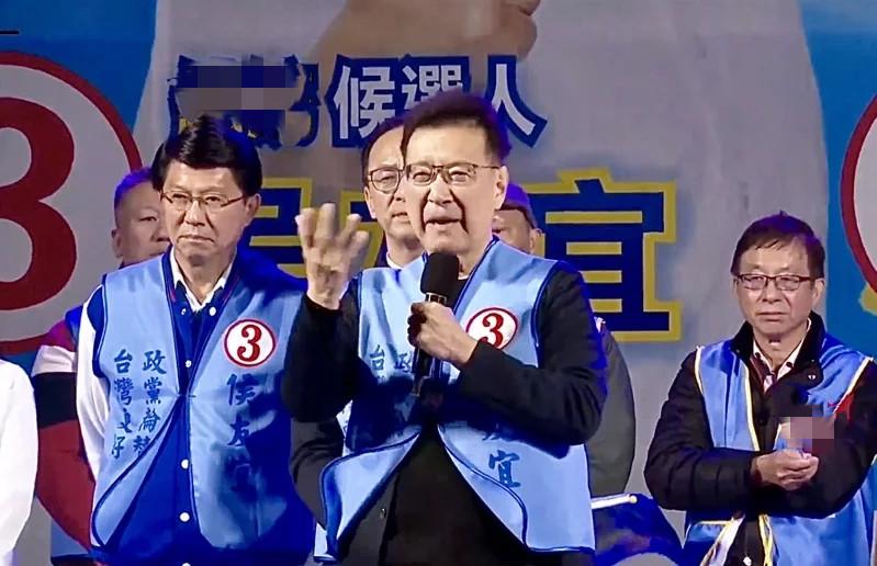 国民党副手候选人赵少康今晚在台中造势霸气宣誓：这一辈子就是为台湾，生为台湾人，死