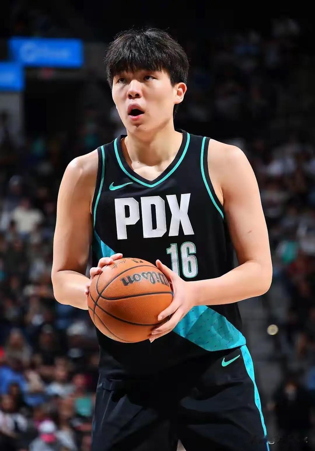 为什么杨瀚森的特训总是“无效努力”？不是不够拼，而是太想让所有人满意！

一会儿