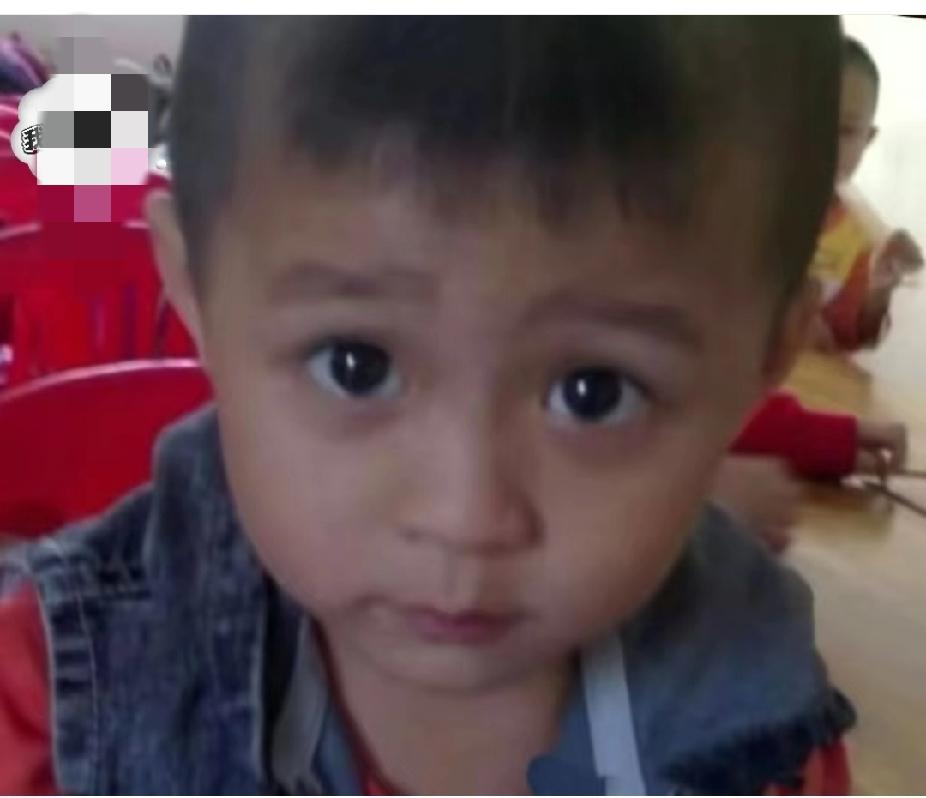 谁懂啊！当年的大眼萌栋，今天21岁了！
 
刷到林诗栋小时候的照片，直接被戳中了