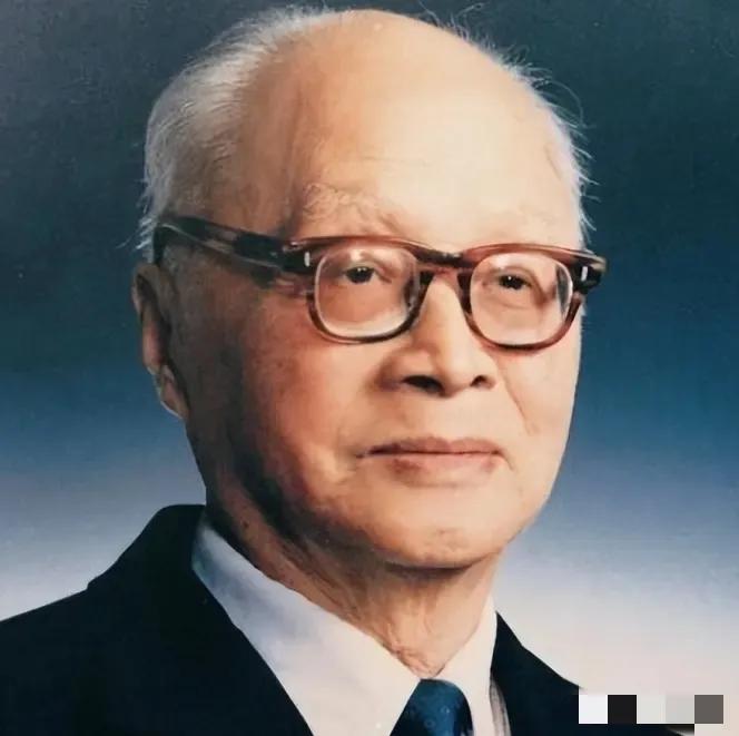 1960年，苏联违约，召回了在华科学家。临走时，一苏联专家悄悄告诫核研所：“你们