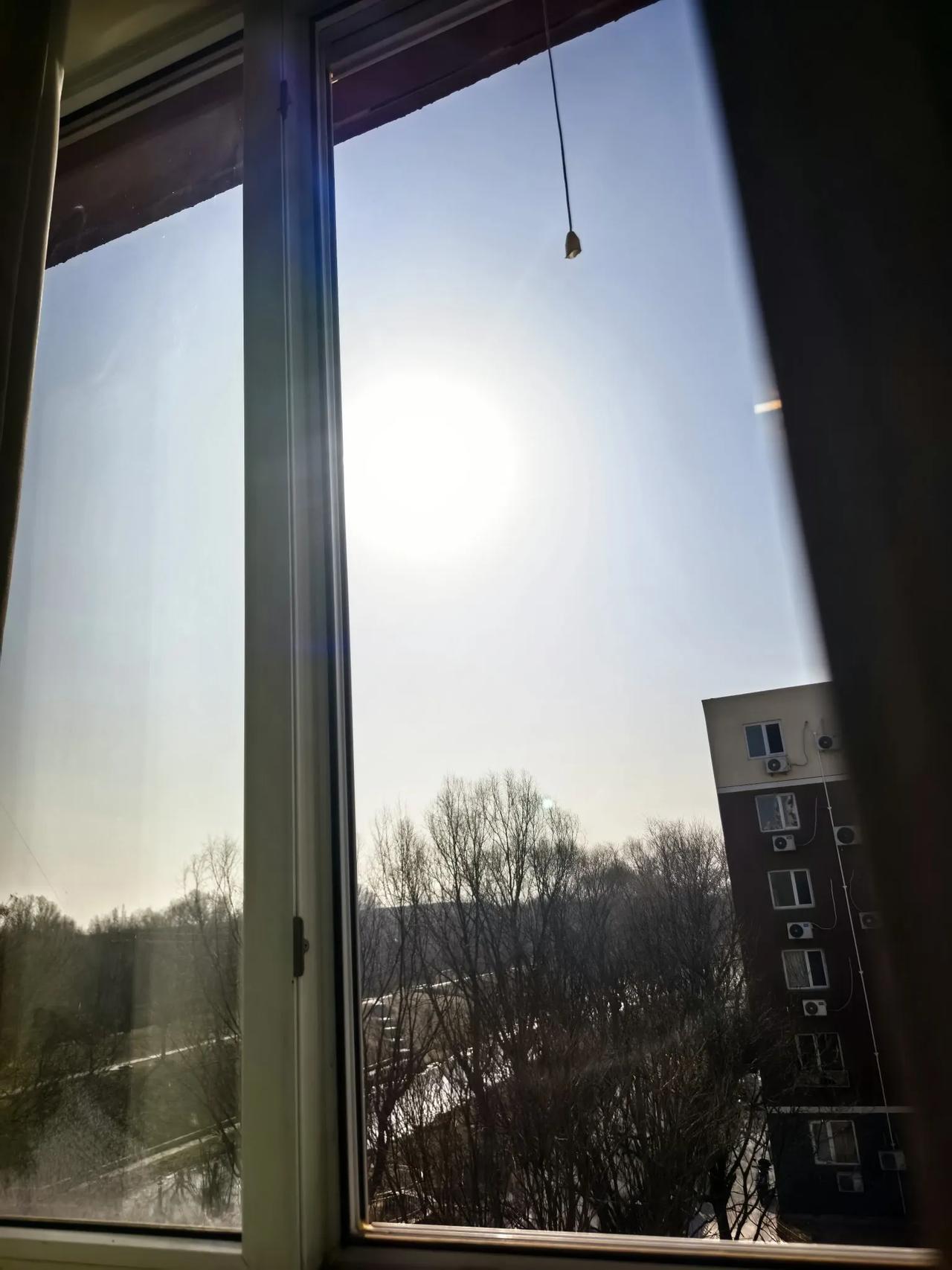 拍了个寂寞，每一张都没有太阳的美感，按教程一步一步的来，没一个效果是可以的，坐标