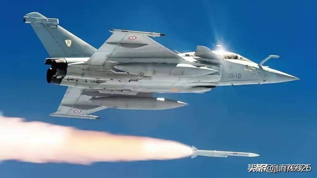 枭龙的出口是一件皆大欢喜的事情，巴铁能赚不少钱，中国掌握核心设备，自然也可以赚得