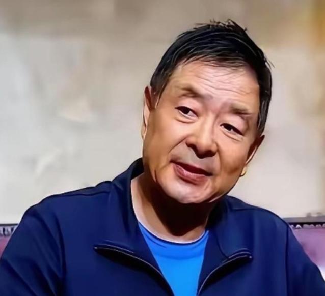 谁也没有想到，凌晨一点的北京，72 岁的濮存昕竟用一根布绳，将自己与 94 岁的
