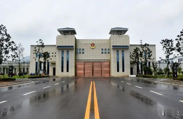 2010年，坐了57年牢的欧树刑满释放，奇怪的是，这个史上坐牢时间最长的人，却提