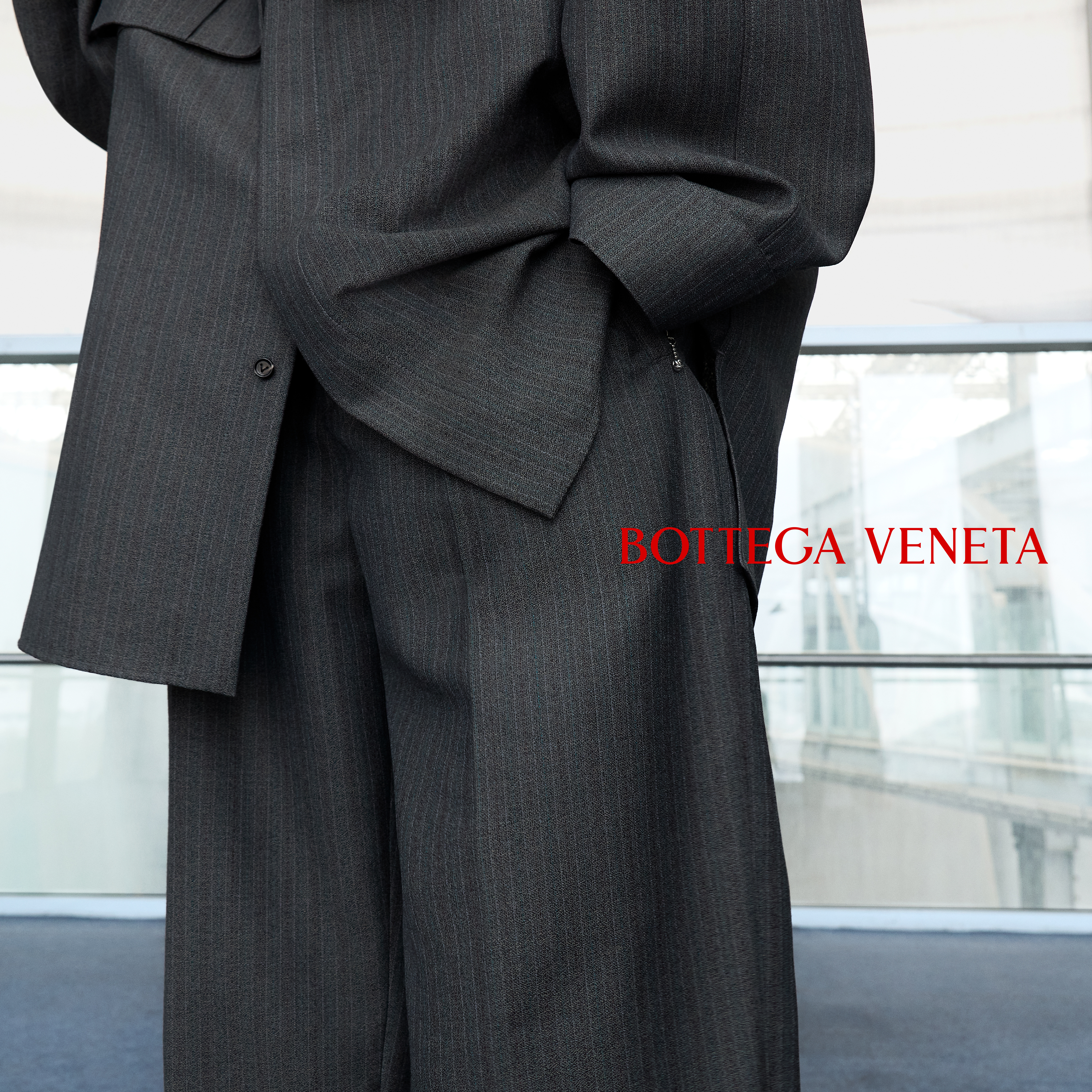 Bottega Veneta推出七夕特别企划《爱意有迹》，通过广告大片及文化项目