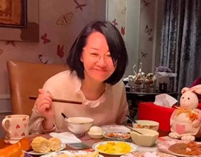 许晴早餐引热议