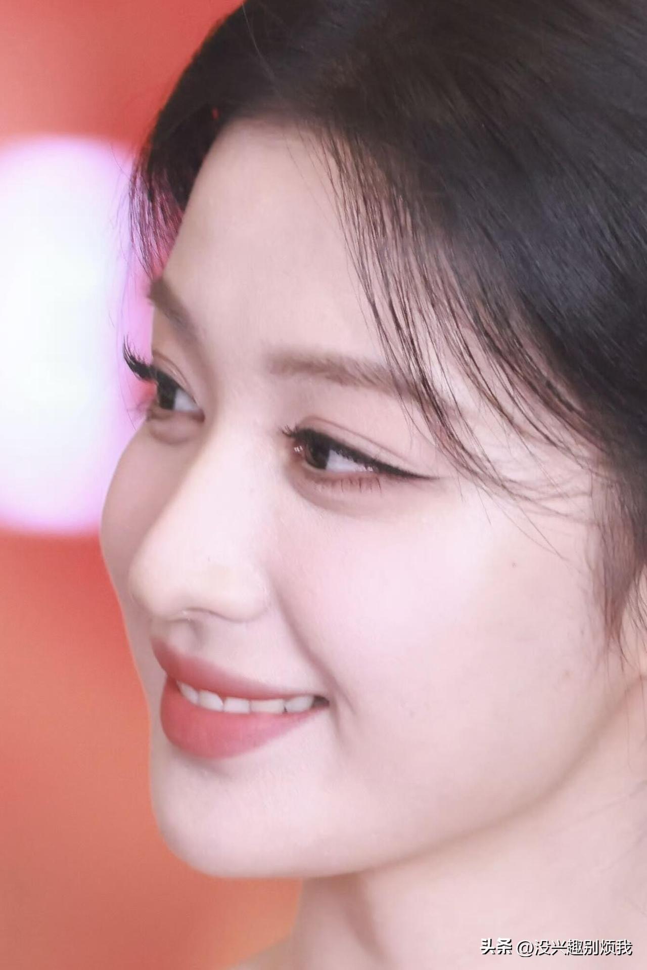 王楚然，她近视600多度，眼睛还这么灵动