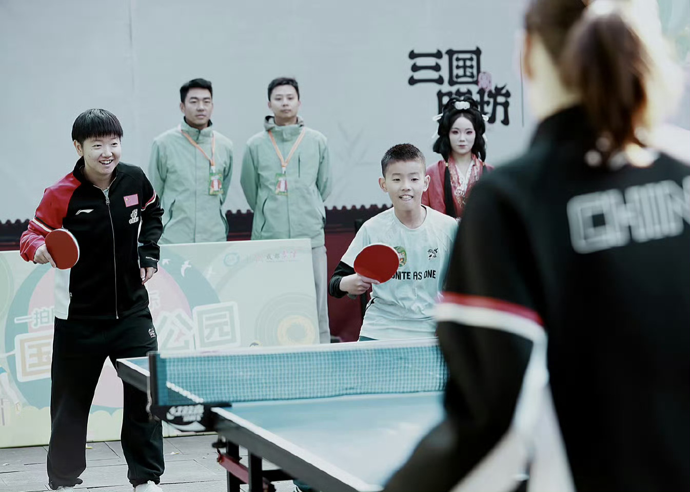 好可爱好可爱的小猪咪