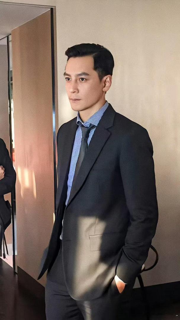 吴彦祖你小子也有今天啊 颜值再能打也没用，在护女儿这件事上，吴彦祖和所有老父亲没