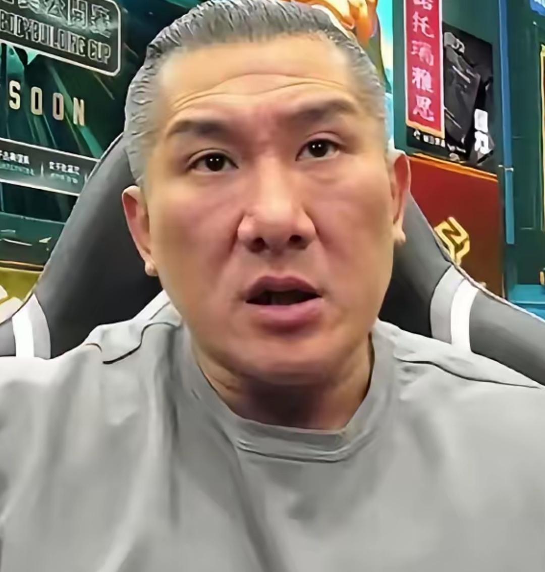 台湾网红馆长即将开启他在大陆短视频直播平台的第一次带货，但是绿营青鸟们已经在策划