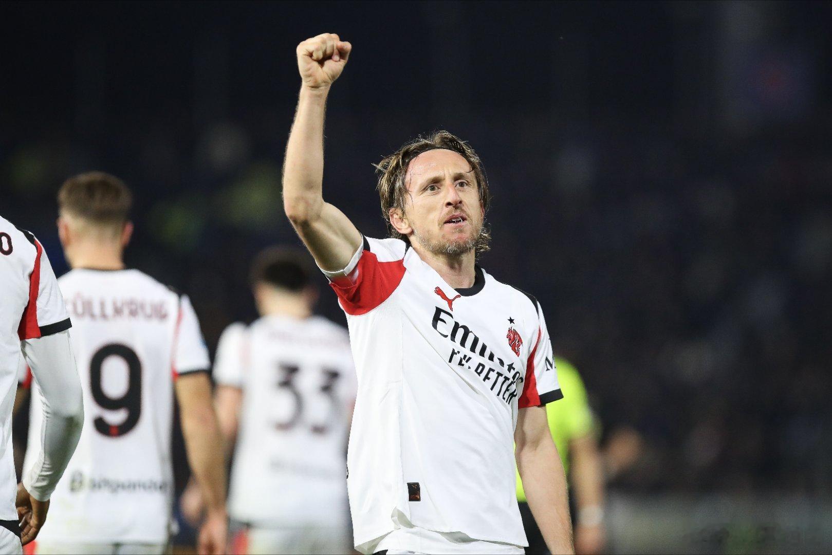 【迪马济奥】AC米兰希望和40岁的莫德里奇🇭🇷续约，后者希望米兰保持竞争力、