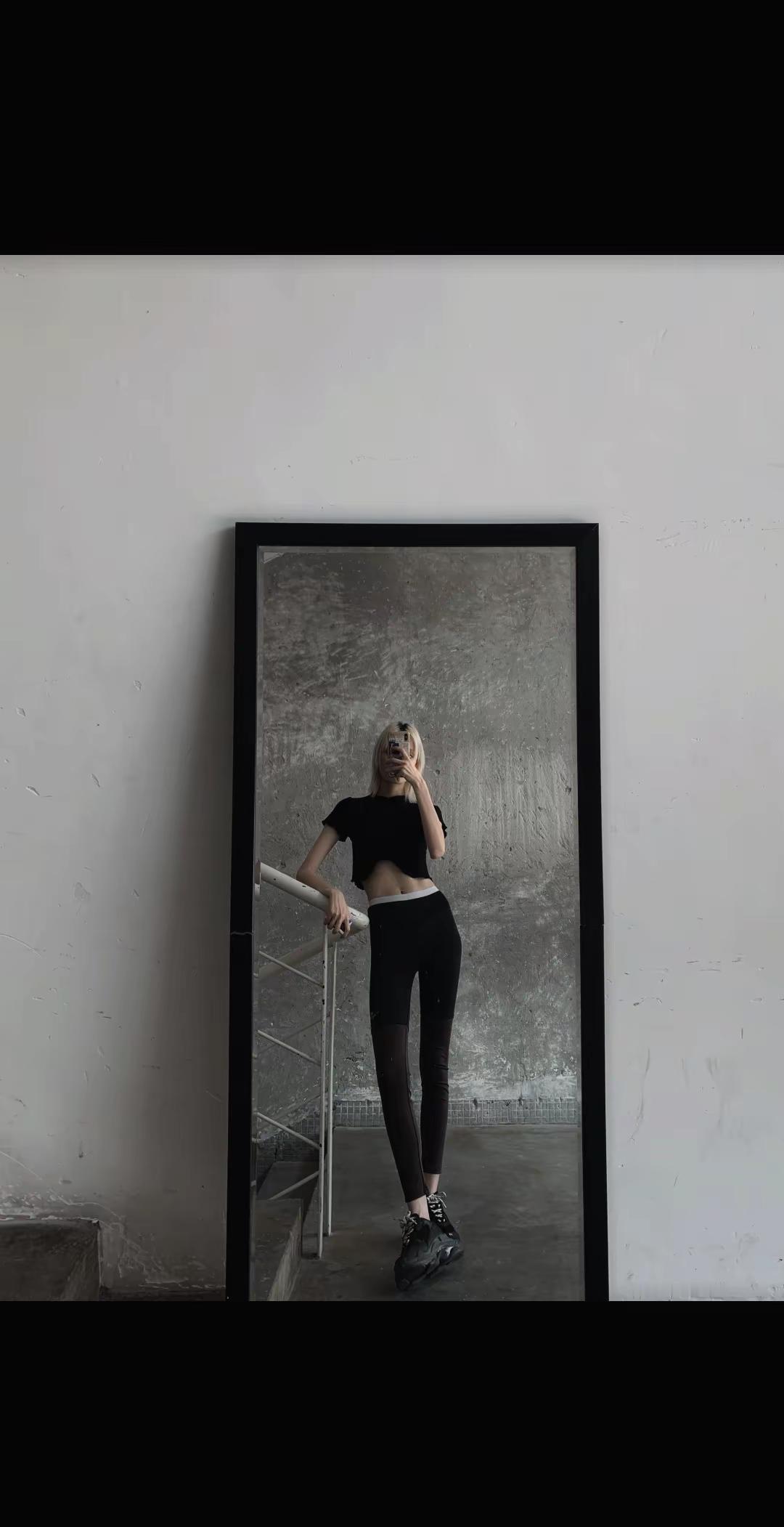 广州的暴雨熄灭了我的热情。好身材是姐应得的 dou有好身材 对镜拍 inmyfe