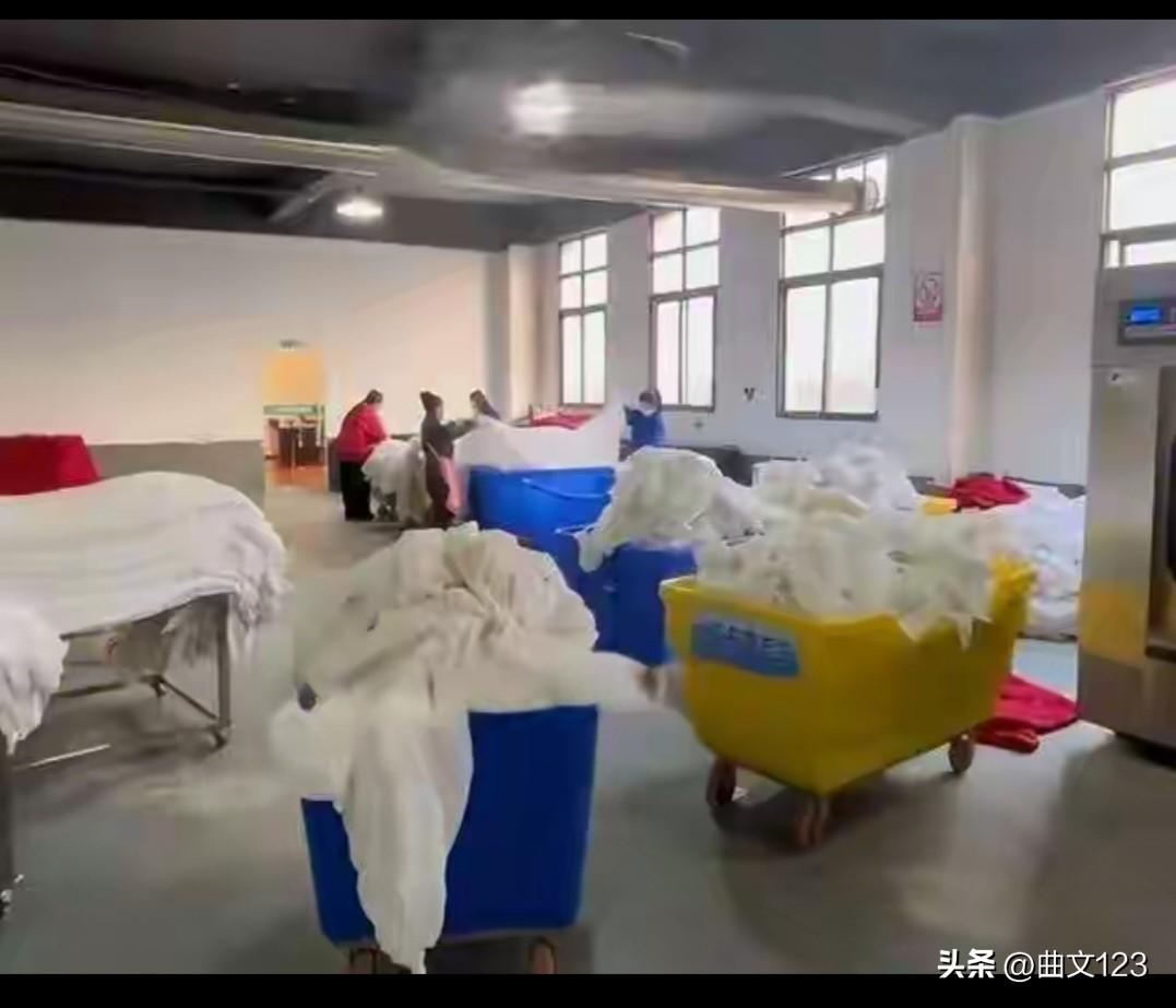 四川一公司要求员工每天工作19个小时，离职需扣1个月工资！
四川这家洗涤公司简直