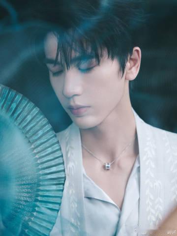 张凌赫谈演员的社会责任张凌赫说会听取帮助自己的声音 张凌赫在给年轻演员的建议中强