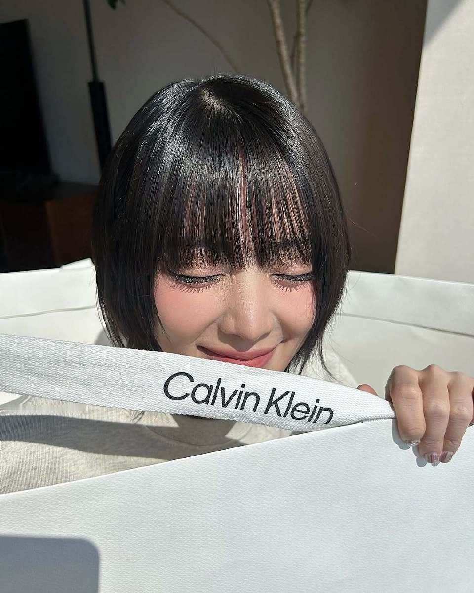 minnie金米妮 minnie梦幻主唱金米妮“皎皎明月照大地 朵朵玫瑰赠予你”