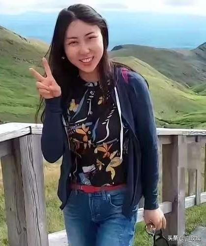我能接受她被开除。
我也能接受她被撤职称。
但是有一点我真的接受不了，那就是这件