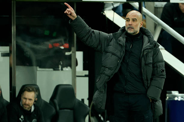 “荣膺”黄牌最多主教练，“喜提”停赛两场瓜