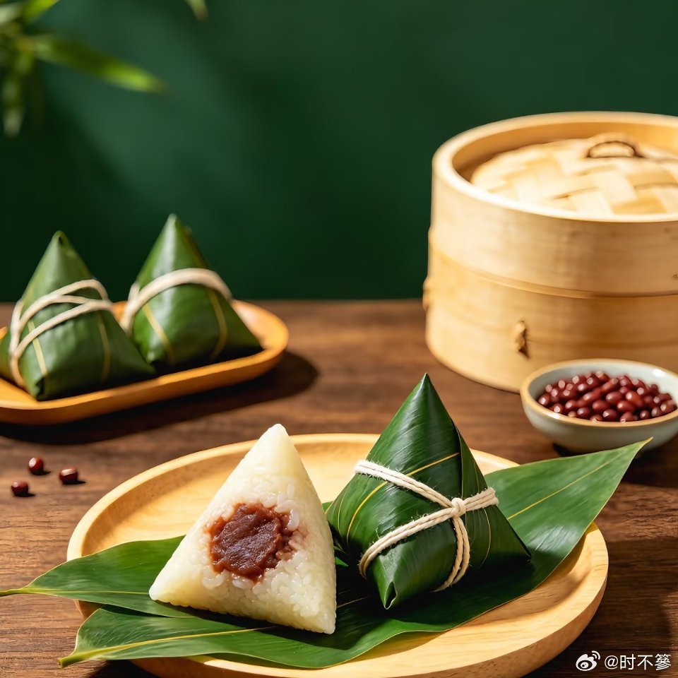 对粽子的开发还是太少了传统粽子款式单一，开发力度远远不够。结合现代口味打造创意新