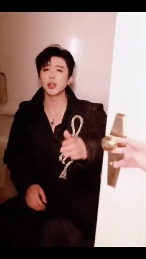 明知道我对你，明知道我对你，明知道我对你。