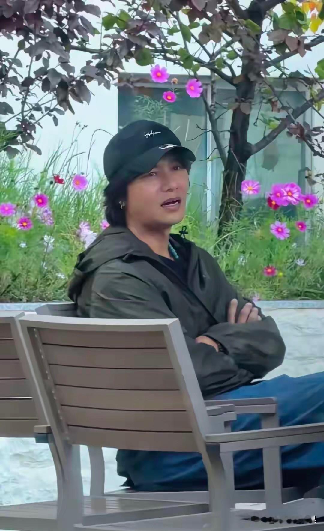 线下的陈坤，大家可还认识？

他现在也算是过上了退休生活，本来身体就欠佳，如今也